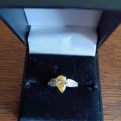 1.08 Ct Vivid Yellow Diamond 