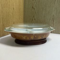 Pyrex  Americana Divided Casserole Dish
