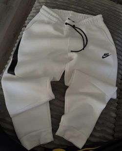 Nike tech sweats