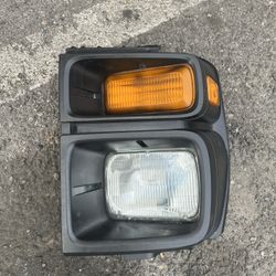 Ford E-150 headlight 08-14