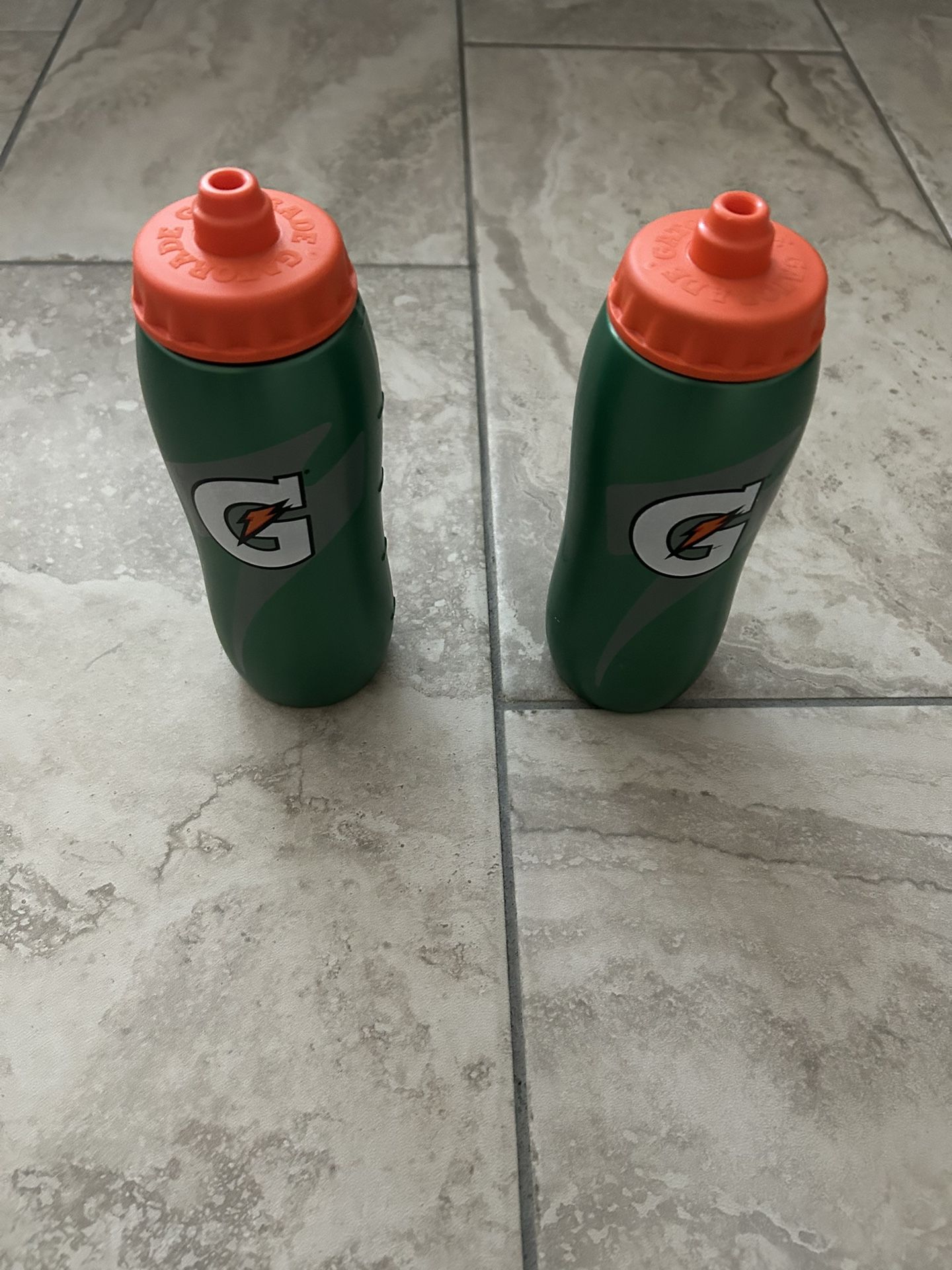 Gatorade Pacl 2 Water Bottles 20oz