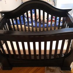 Baby Crib With Like New Mattress