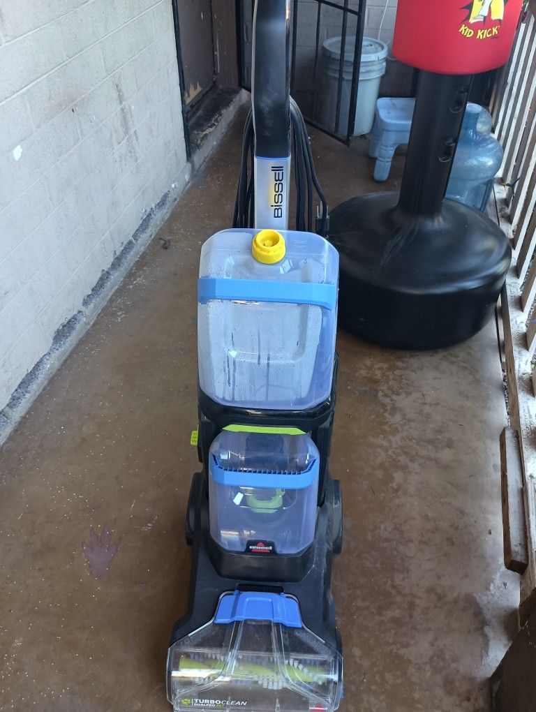 Bissell Carpet Cleaner 