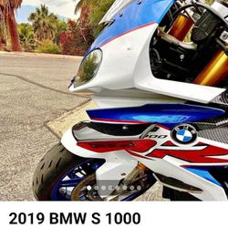 2019 BMW S 1000