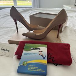 Christian Louboutin Apostrophy Pump
