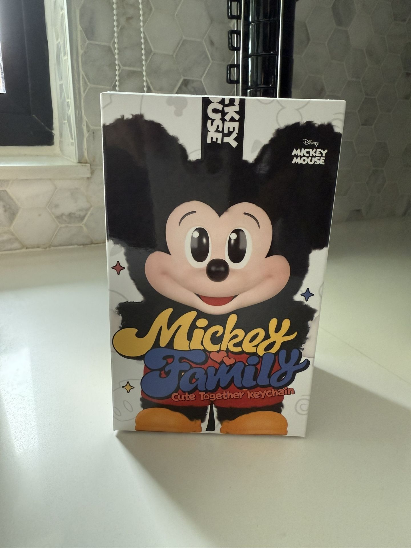 Authentic Popmart - Mickey Family Cute Together - Daisy