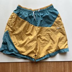 Nike Running Shorts L