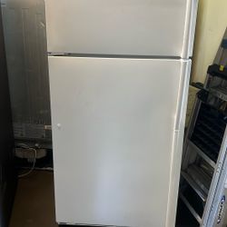 MAYTAG TOP FREEZER REFRIGERATOR APARTMENT SIZE 