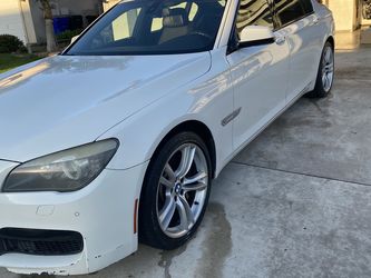 12 BMW 750li  M Sport