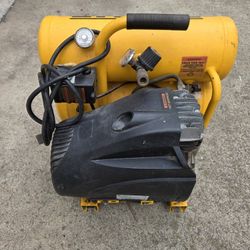 DeWalt Compressor 