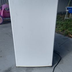 USED Sanyo Mini fridge