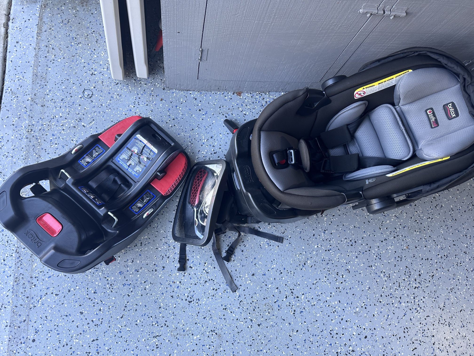 Britax Infant Car Seat With Two Bases