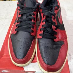 Retro Jordan 1 Bred Lows. Size 11.5