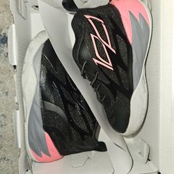 Puma Toddler Sz 6c