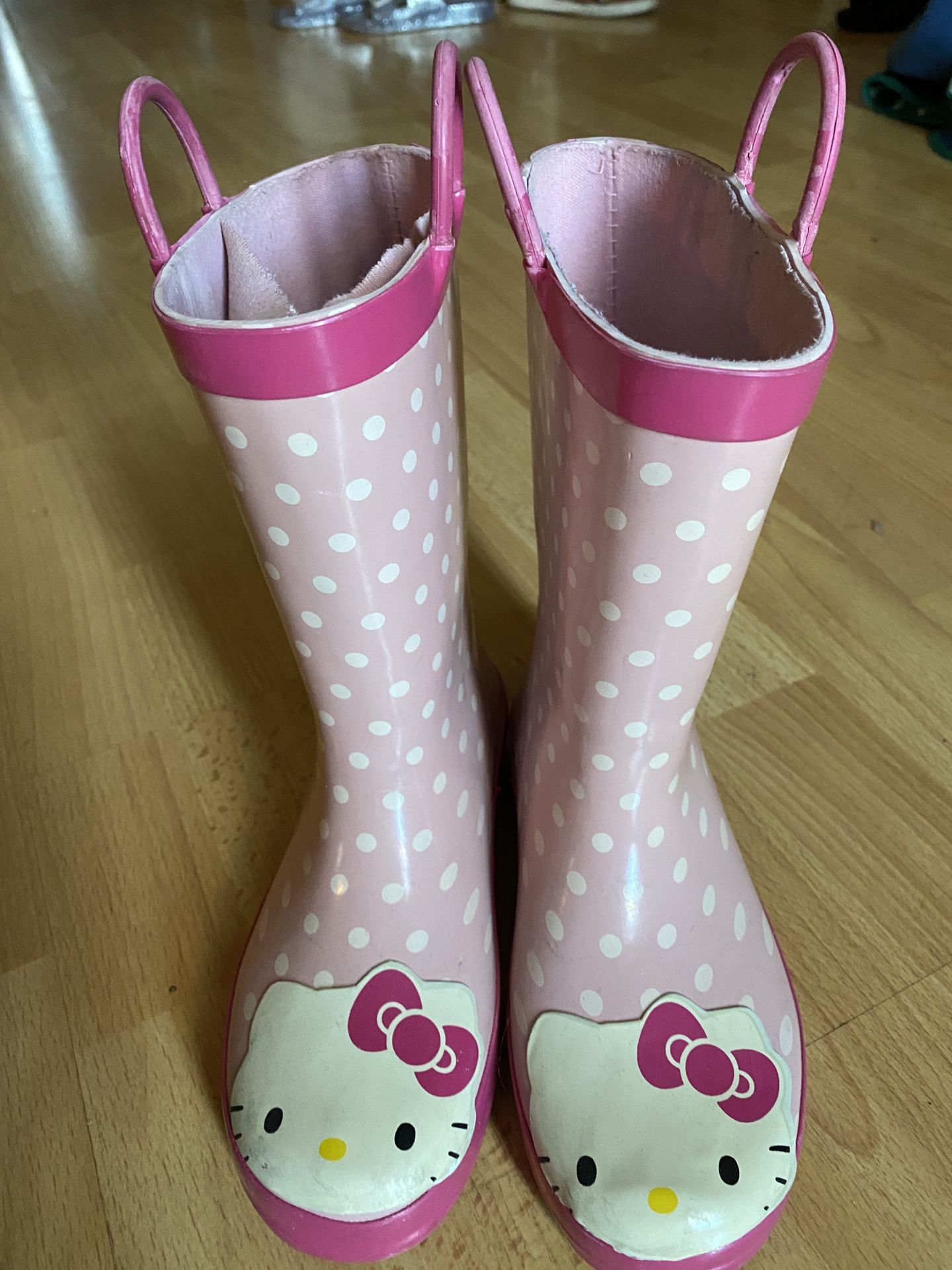 Hello kitty rain boots size 1
