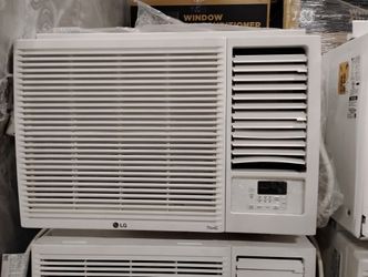 18,000 BTU with heating 🔥 little cosmetic damage out box 