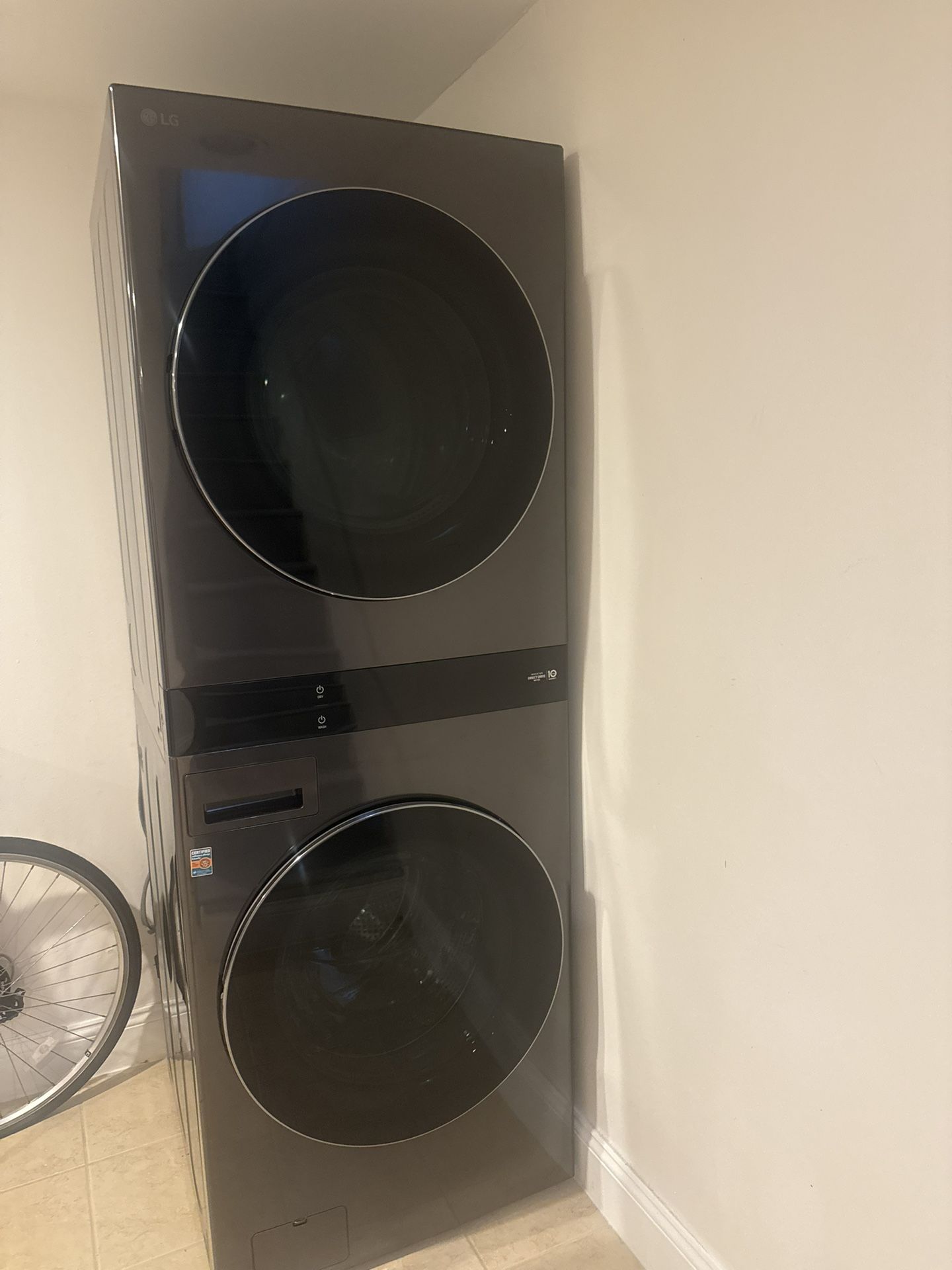 LG Washtower Stacked Laundry Center with 5-cu ft Front Load Washer and Electric 7.4-cu ft Dryer