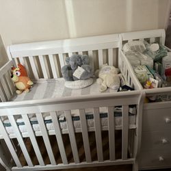 Baby Crib With Drawers 
