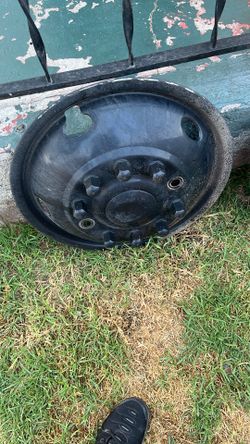 F350 Dually Hub Caps