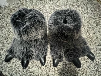 Bear Claw Plush Slippers