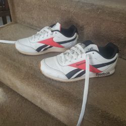 Kids REEBOK size 5
