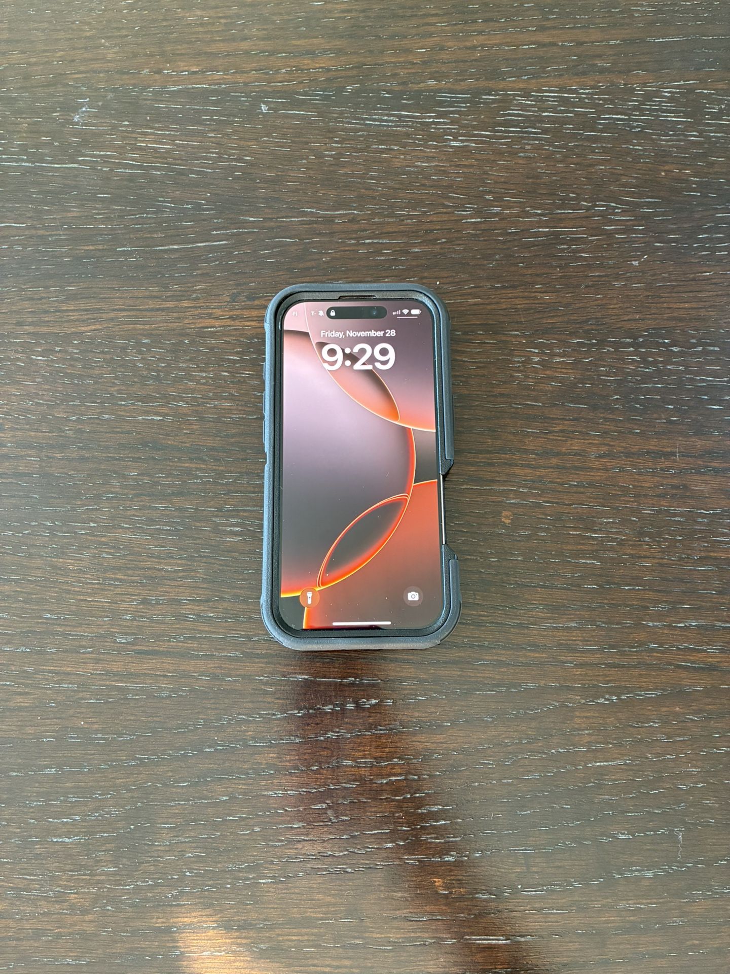 iPhone 16 Pro Desert Titanium 128 GB - eSIM (OtterBox Case Included)