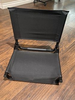 Cascade Stadium Seat new - no tags