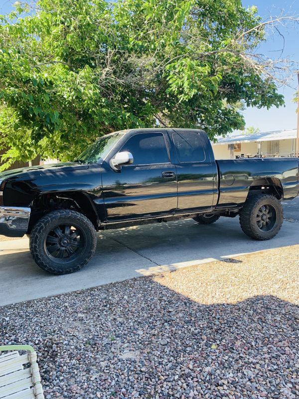 Chevy Silverado 2003 levantada for Sale in NELLIS AFB, NV OfferUp