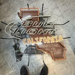 Vintage Bud Light Neon Light Cannot Find Anymore