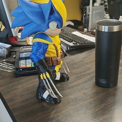 3d toy wolverineSonic a little bit over 1ft tall $50