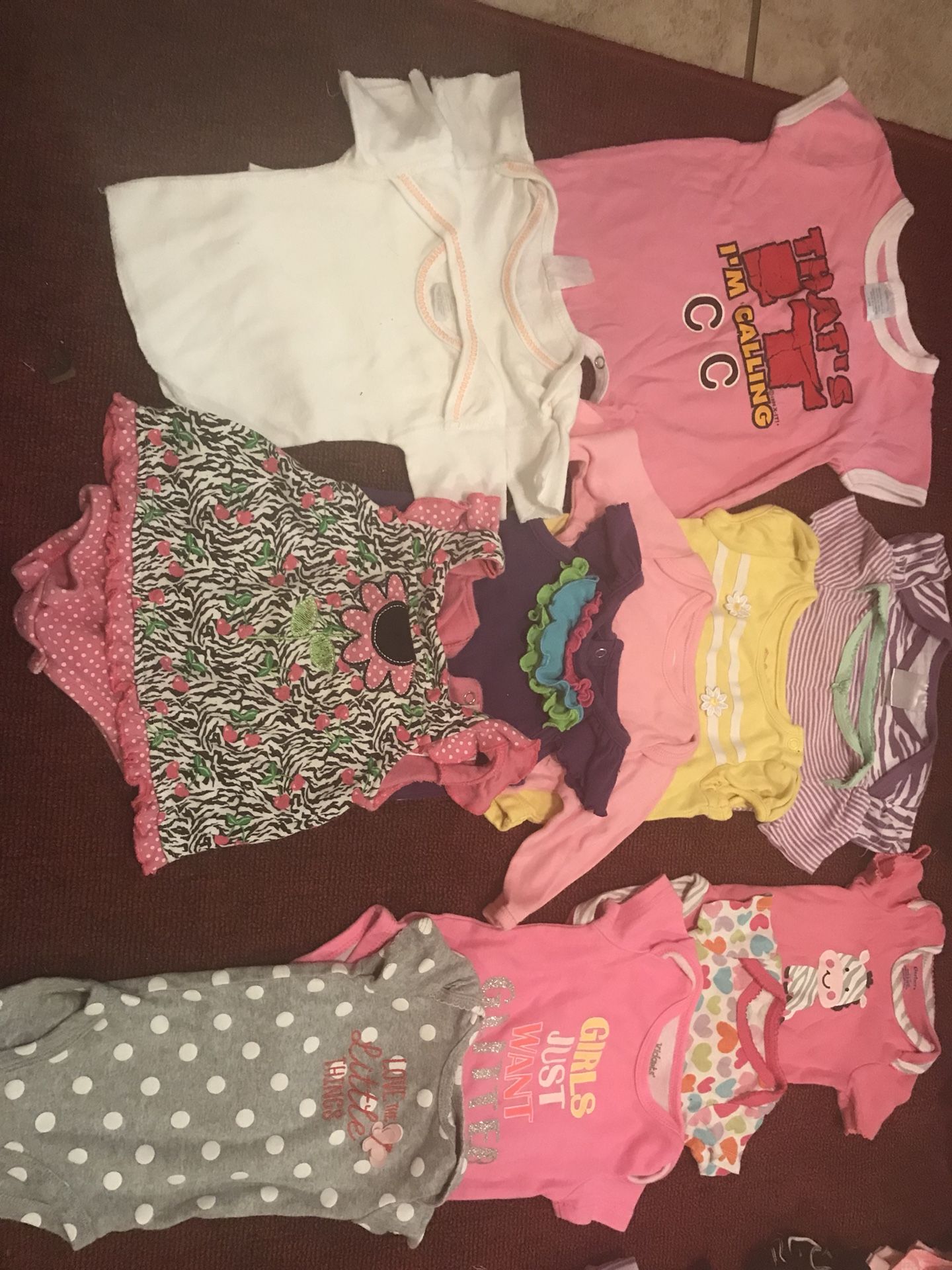 Newborn, 0-3 months girl onesies and t-shirts