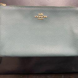 Coach Double Zip Large Wristlet/Wallet Green