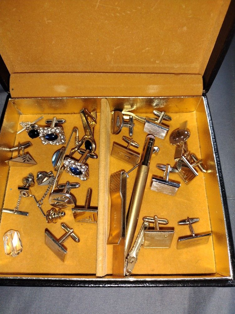 Vintage Cuff Links And Tie Clips