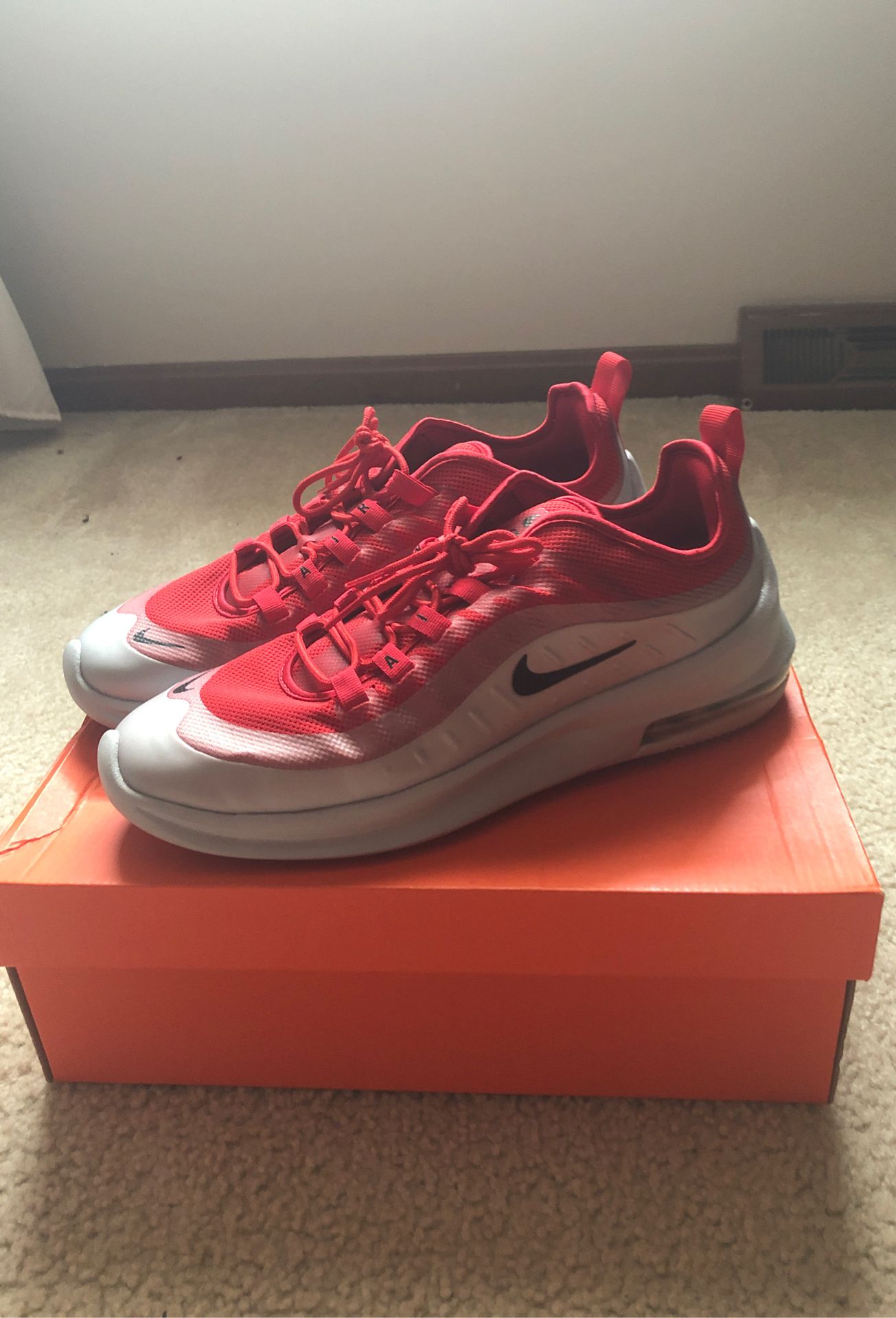 Nike Air Max University Red/Size 10/ worn twice