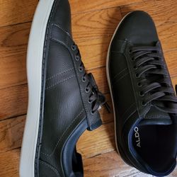 Aldo Gray Light Leather Size 10