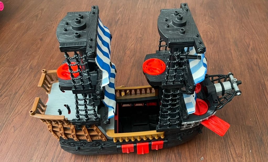 Big Pirate Ship