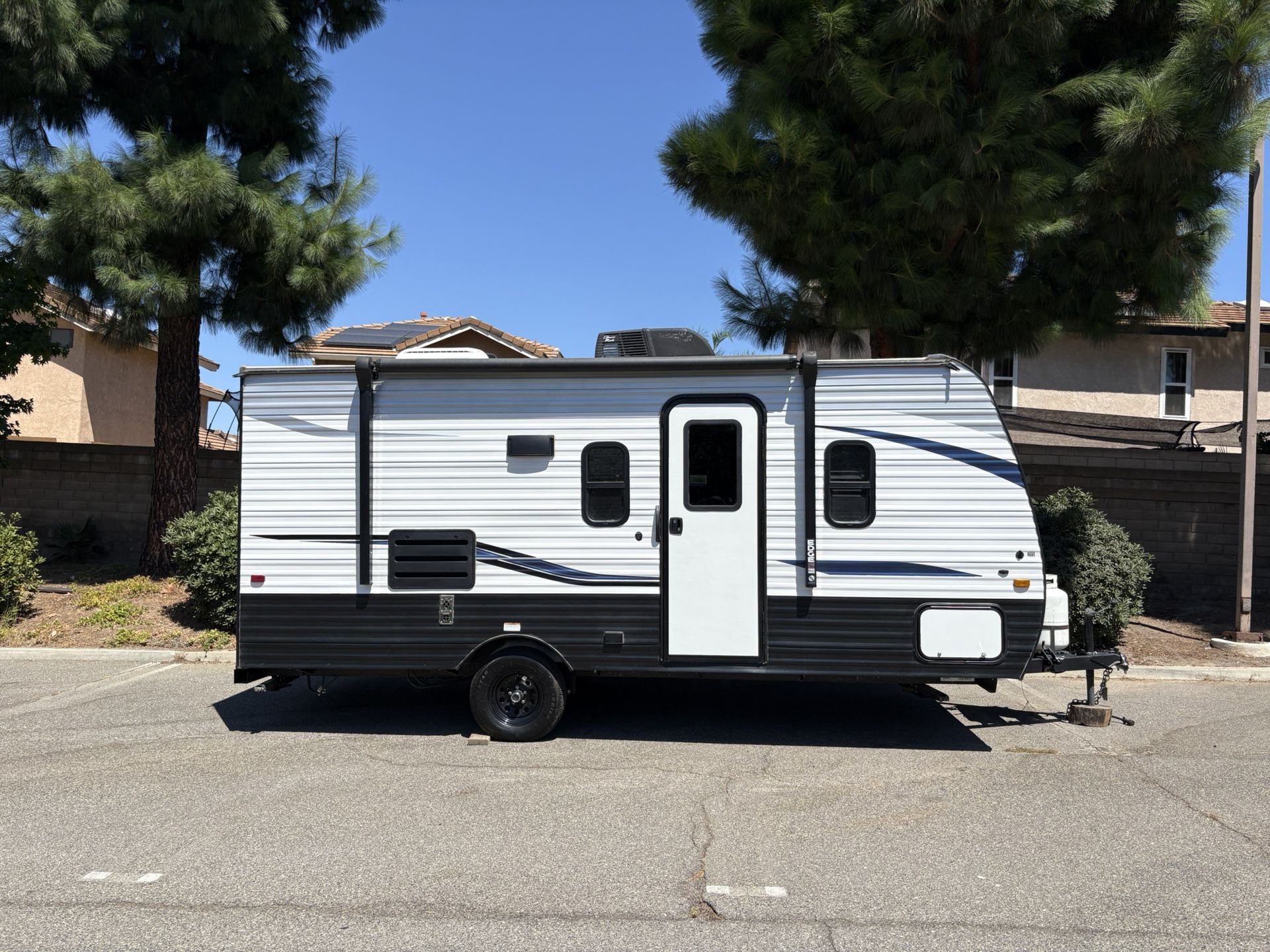 2021 Keystone Springdale 21ft Travel Trailer