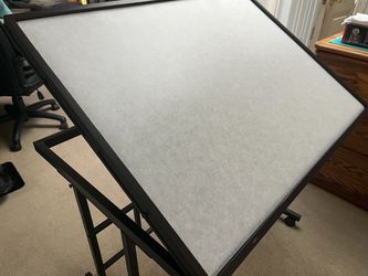 Puzzle table