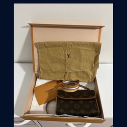 Louis Vuitton Belt Bag 