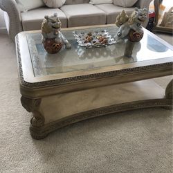 Beautiful Solud Wood Coffee And Ean Tables