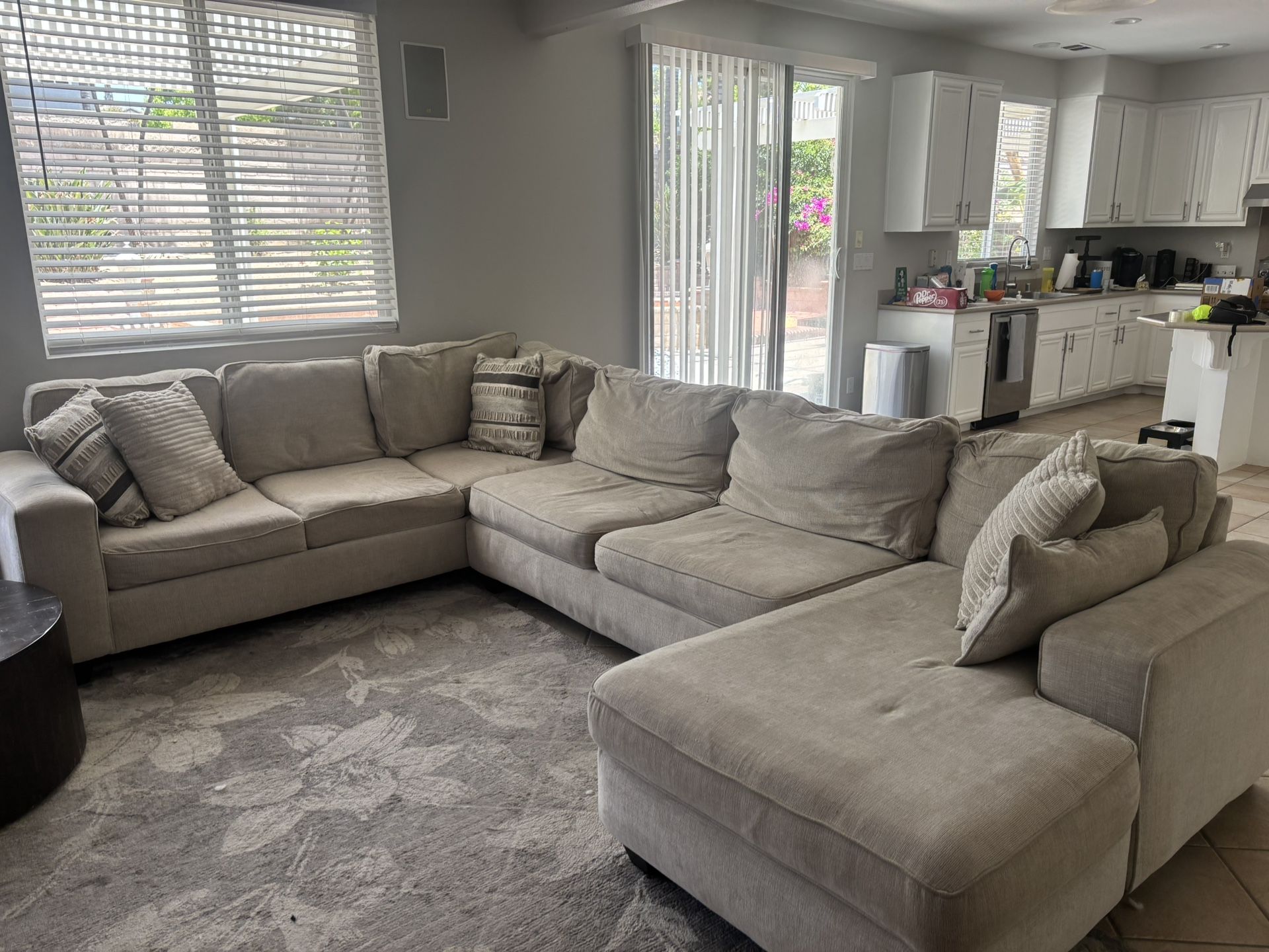 Sofa sectional