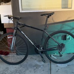 Schwinn Hybrid Bike – Size M – Great Condition
