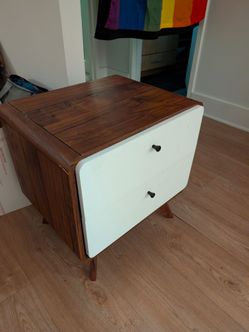 Cute wooden night stand + FREE lamp