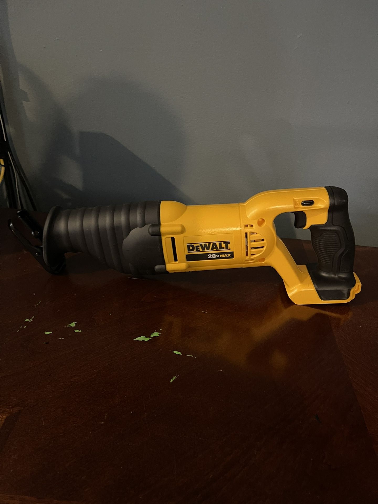 Dewalt Sawzall 20v. $100 ? Tool Only ? Cash Only