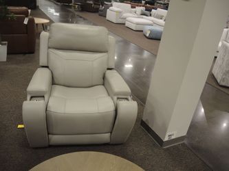 Moto Motion Maverick Leather Power Media Recliner - Light Gray | Reclining Chair | Lounge Chair