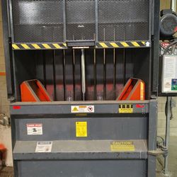 Vertical Baling Machine