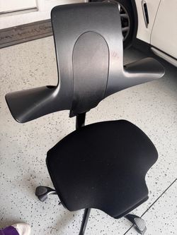 Black Ergonomic Office Chair with Armrests