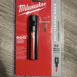 Milwaukee 500 Lumen Rechargeable Magnet Flashlight