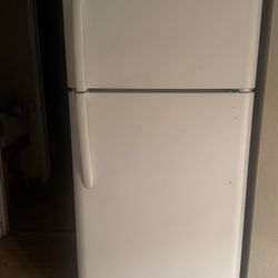 Frigidaire Cu. Ft Top Freezer Refrigerator 