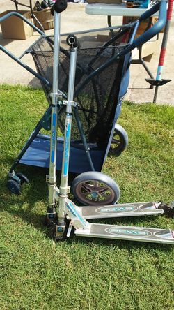 2 Scooters. Good conditon. 15$ or both for $25